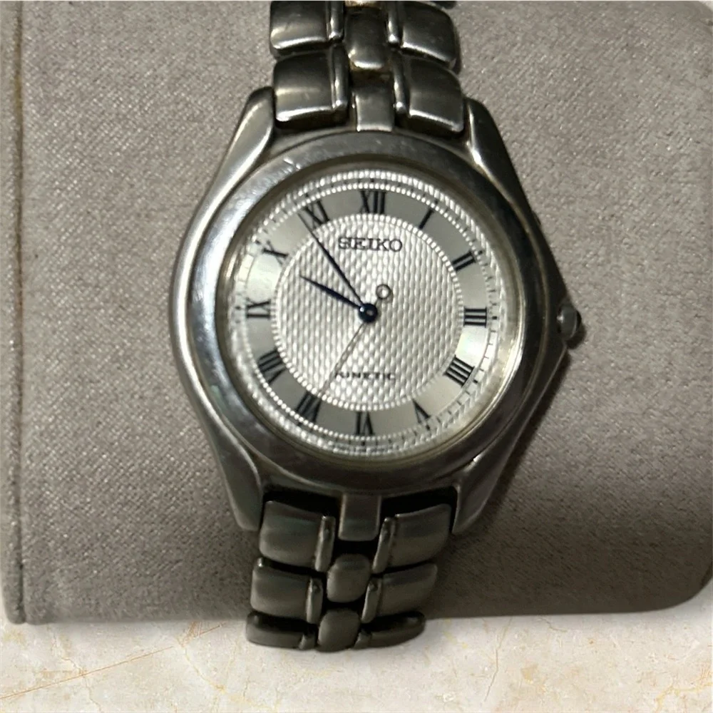 Mens Seiko Kinetic Watch Water Resist 100m Self Winding, No Visible Flaws Silver